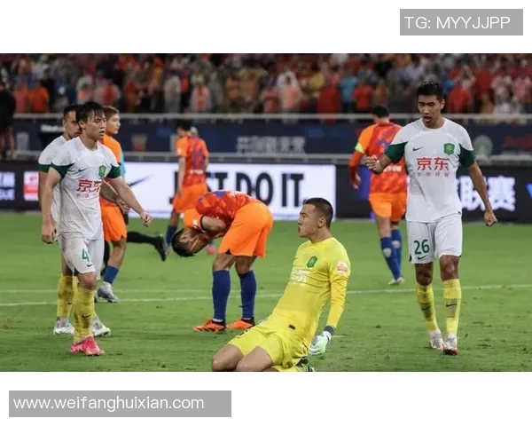 中超赛场最新争议举动引爆热议球迷炸锅怒斥联赛管理水平低下